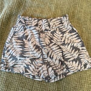 Jane + Delancey Gray and White Leaf Print Shorts